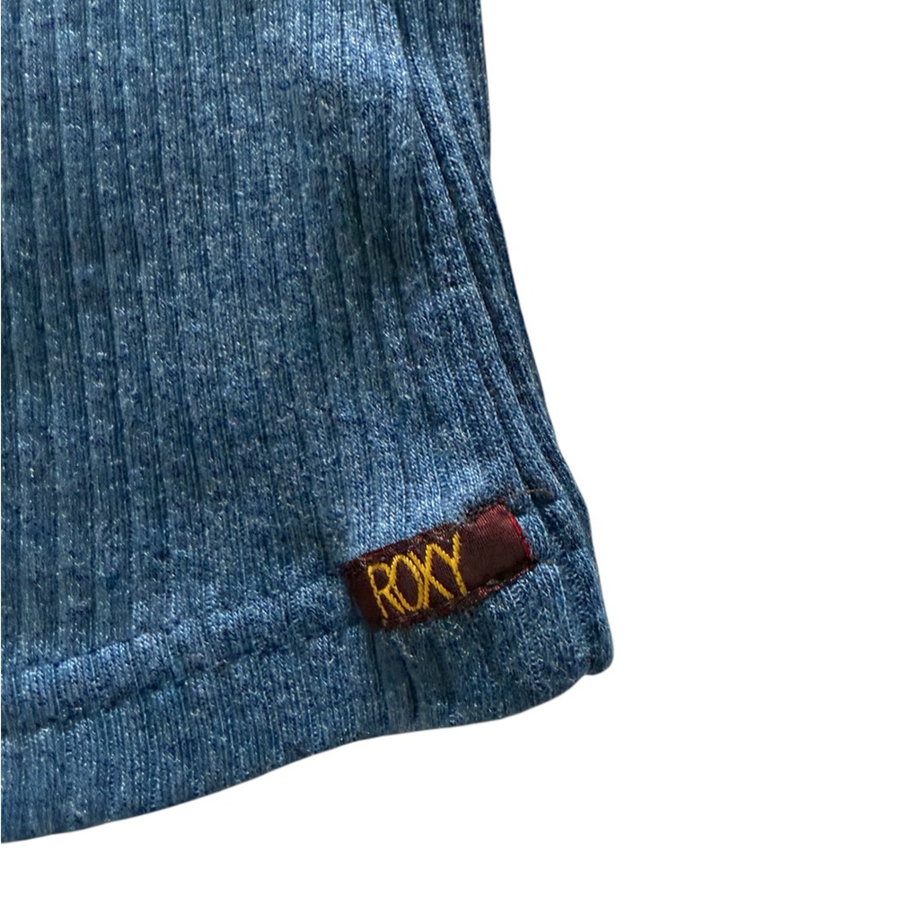 Y2K Vintage Roxy Blue Ribbed V-Neck Tee - Picture 2 of 4